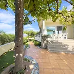 Sarnella, Villa