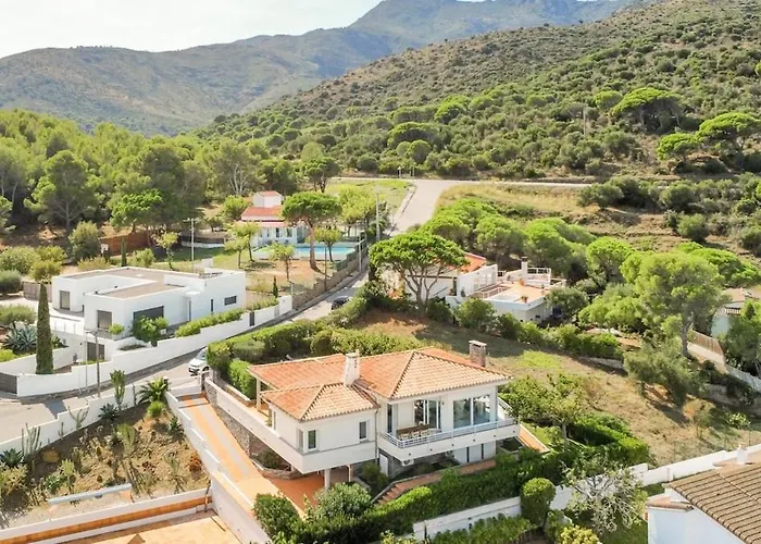 Villa Sarnella, *